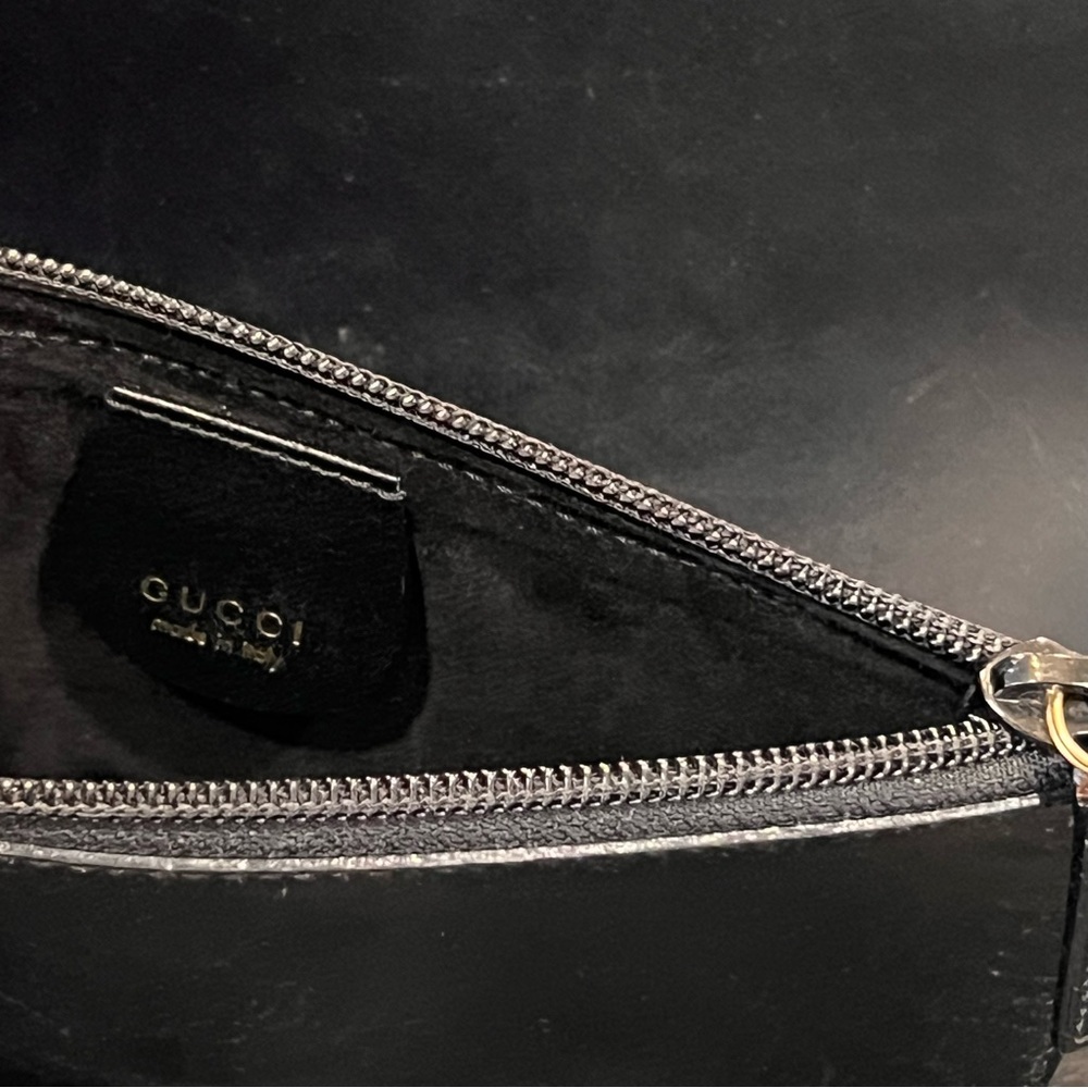 Gucci Vintage Leather Shoulder Bag With Pouch - Picture 7 of 9